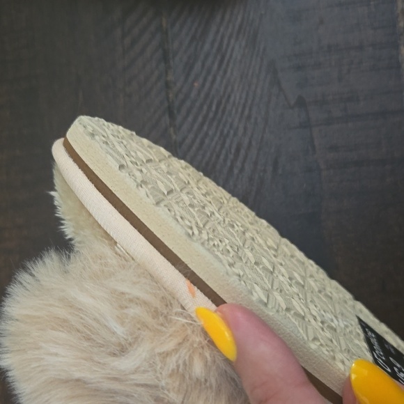 NWT Coface Cream Open Toe Slippers Size 9 - Picture 8 of 8